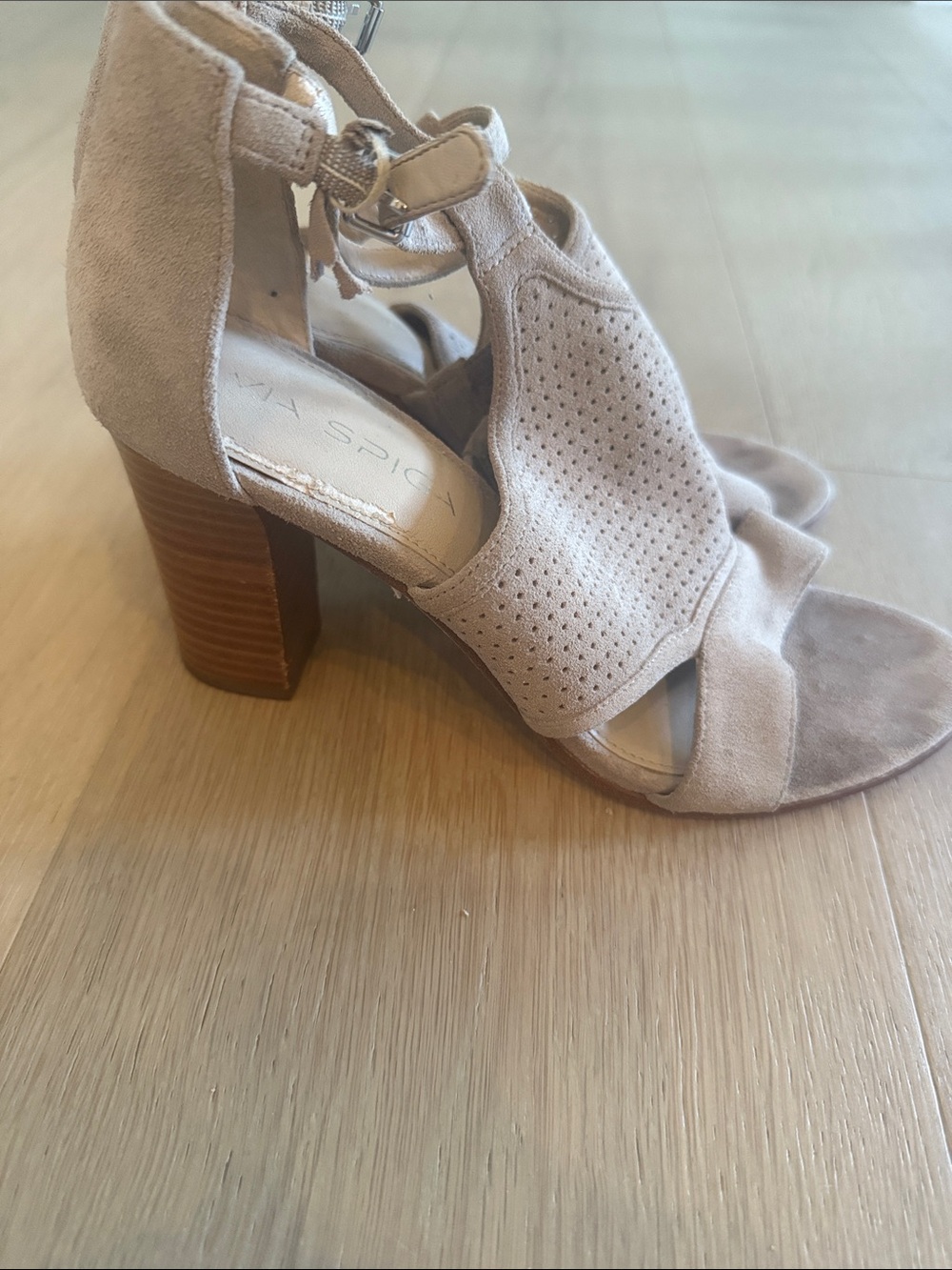 Via Spiga Suede Cutout Ankle  Heel sz 6 - Picture 2 of 7